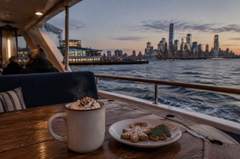 Cocoa And Carols Yacht Cruise